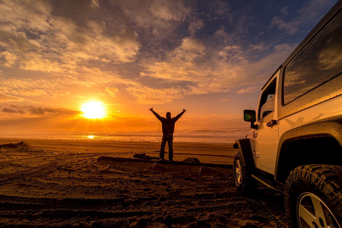 Jeep Sunset North Bend Oregon by DannyKentAlacali 2