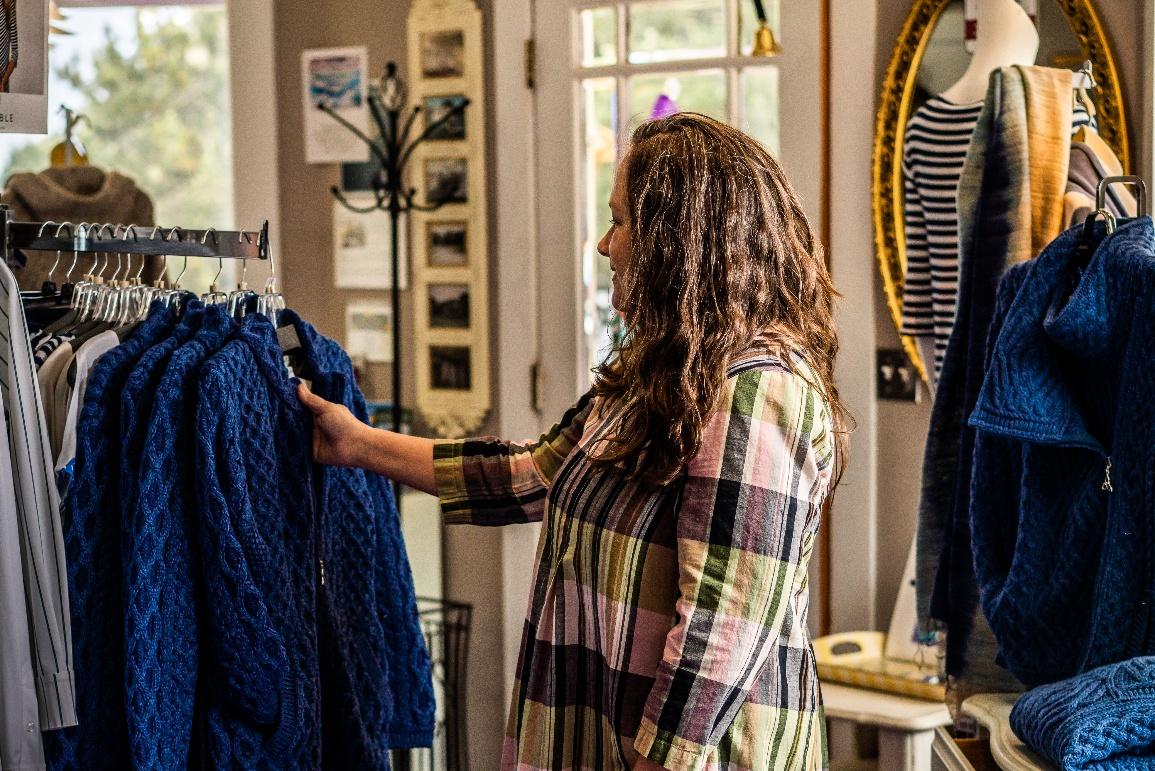 woman shopping clothing devons boutique Julianna C Maul
